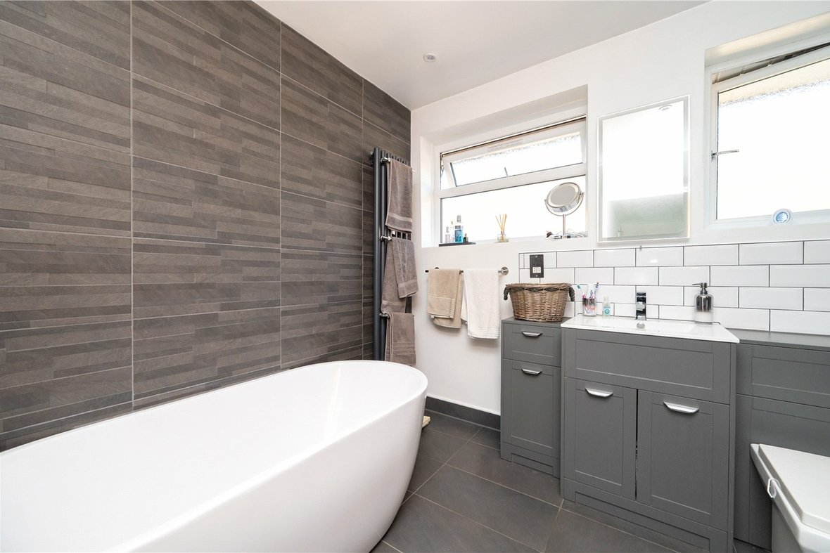 4 Bedroom House New InstructionHouse New Instruction in Field View Rise, Bricket Wood, St. Albans - View 15 - Collinson Hall