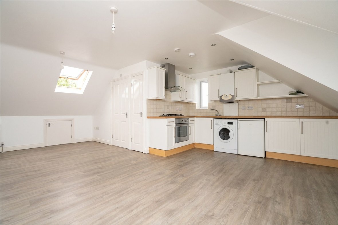 Apartment Let Agreed in Beresford Road, St. Albans, Hertfordshire - View 2 - Collinson Hall