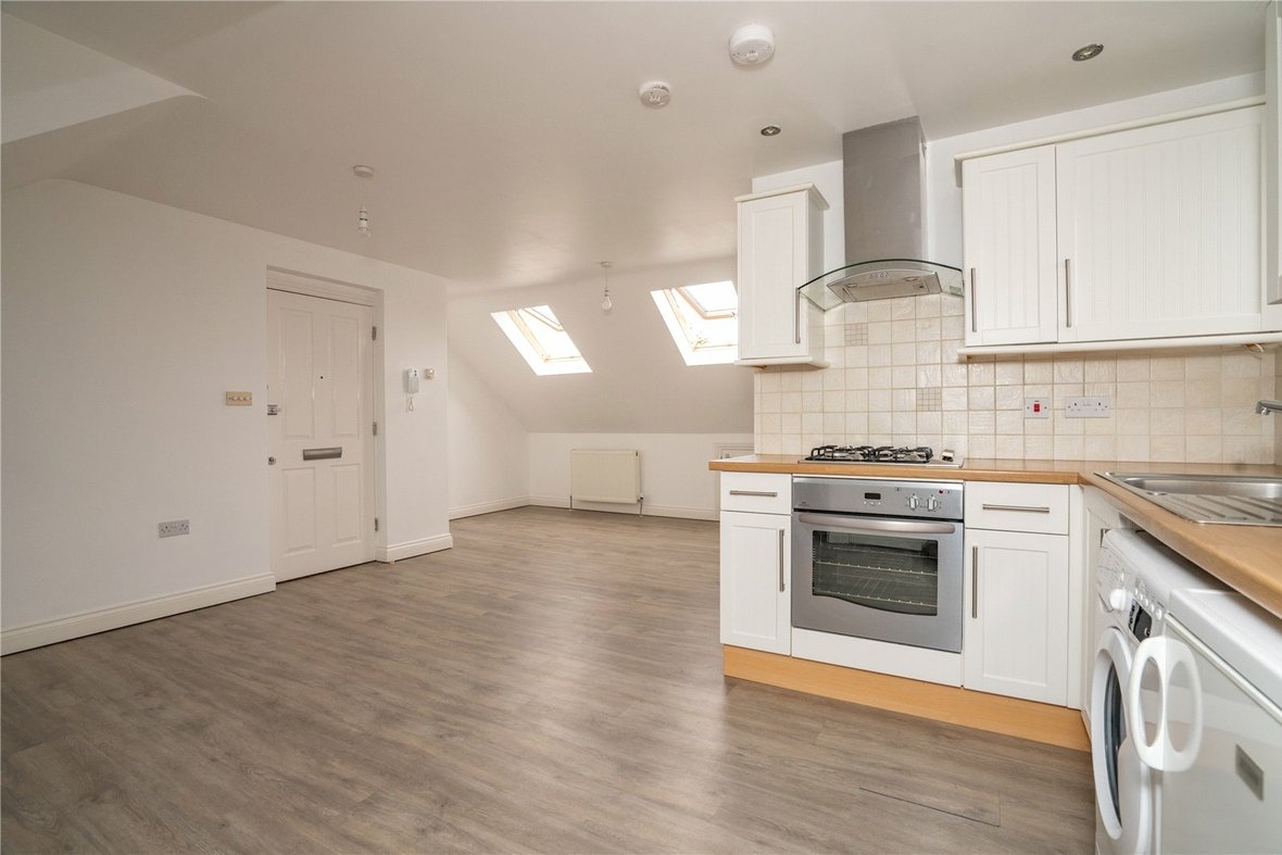 Apartment Let Agreed in Beresford Road, St. Albans, Hertfordshire - View 4 - Collinson Hall