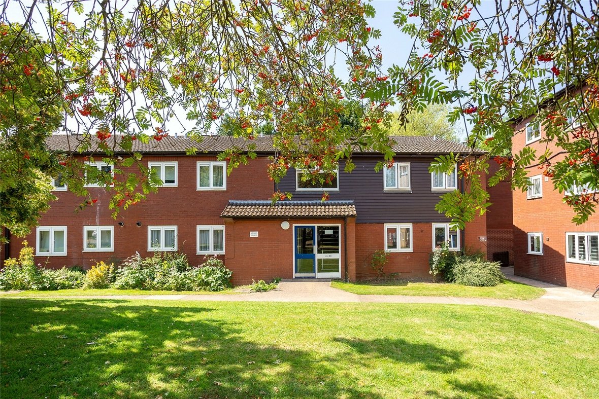 2 Bedroom Apartment Sold Subject to ContractApartment Sold Subject to Contract in Vesta Avenue, St. Albans, Hertfordshire - View 13 - Collinson Hall