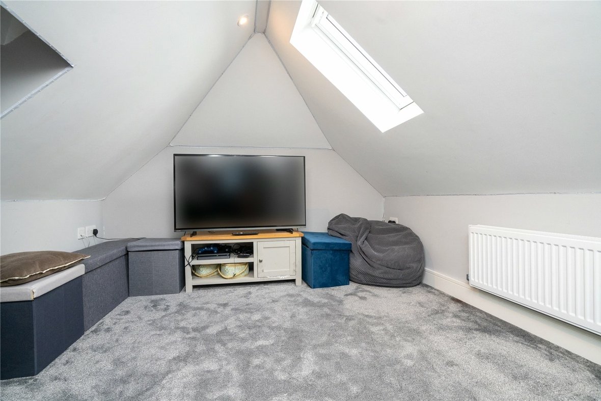 4 Bedroom House For SaleHouse For Sale in Nimrod Close, St. Albans, Hertfordshire - View 14 - Collinson Hall