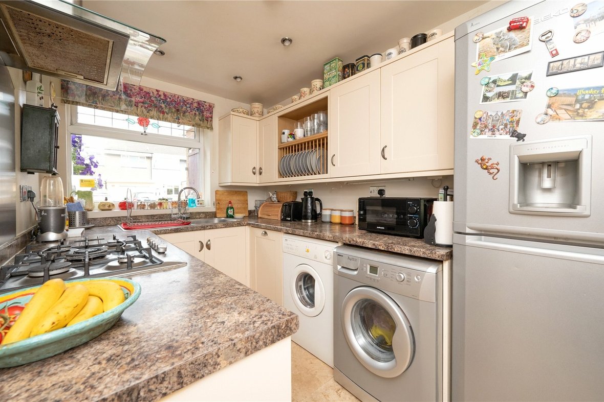 3 Bedroom House For SaleHouse For Sale in Chantry Lane, London Colney, St. Albans - View 12 - Collinson Hall