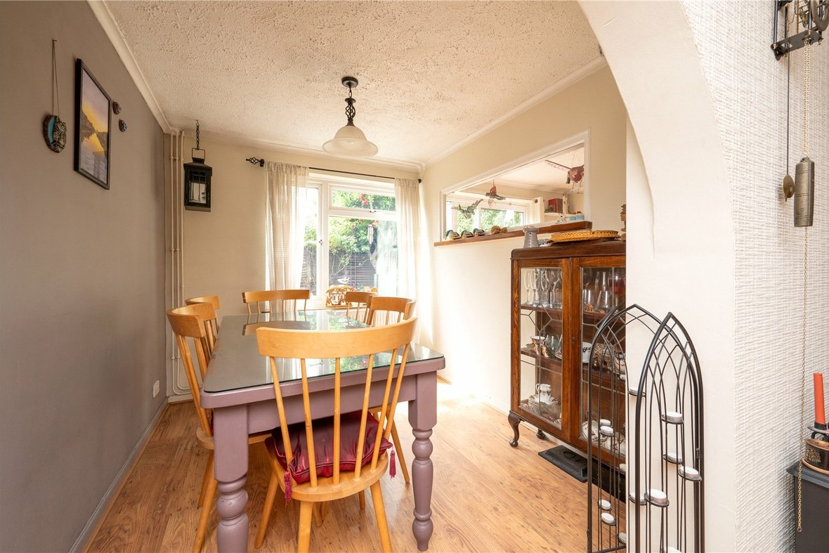 3 Bedroom House For SaleHouse For Sale in Chantry Lane, London Colney, St. Albans - View 3 - Collinson Hall