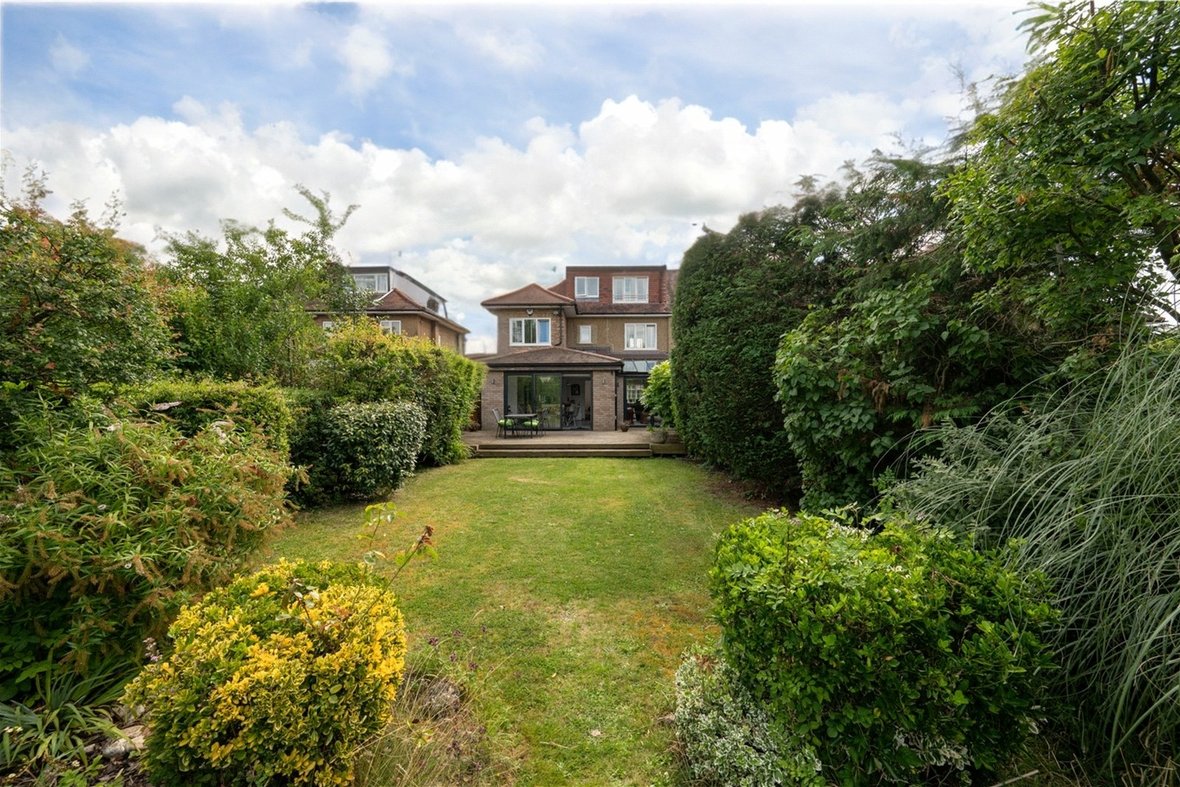 5 Bedroom House For SaleHouse For Sale in The Ridgeway, St. Albans, Hertfordshire - View 19 - Collinson Hall