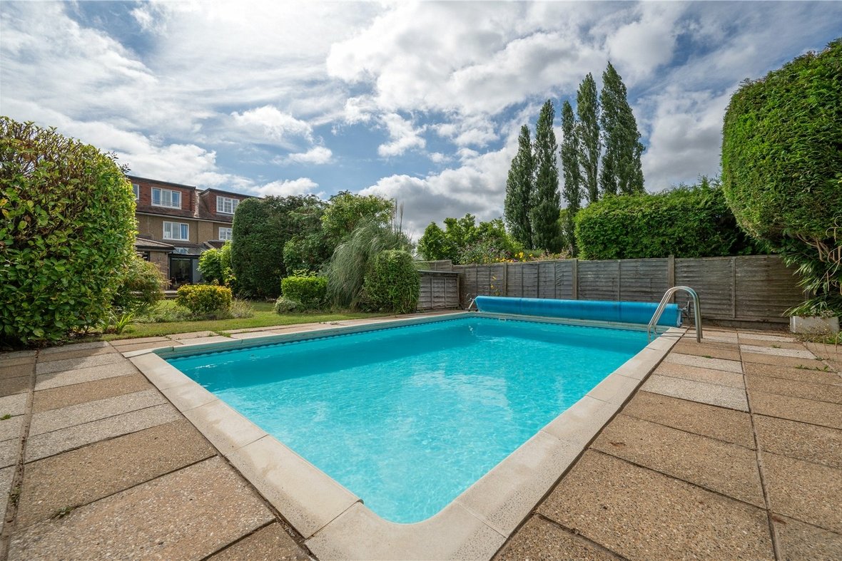 5 Bedroom House For SaleHouse For Sale in The Ridgeway, St. Albans, Hertfordshire - View 18 - Collinson Hall