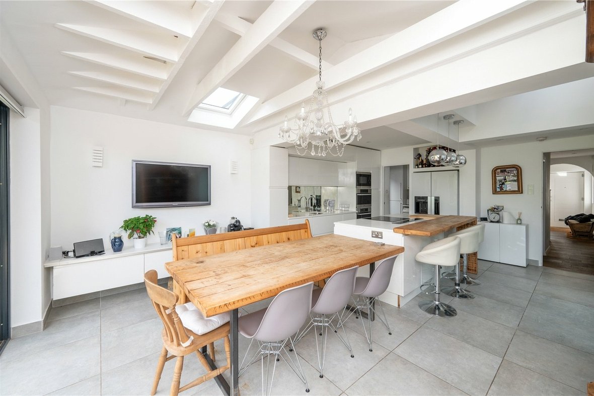 5 Bedroom House For SaleHouse For Sale in The Ridgeway, St. Albans, Hertfordshire - View 3 - Collinson Hall