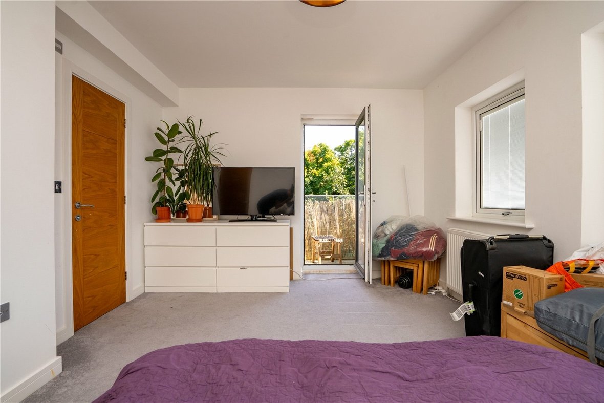 2 Bedroom Apartment Let AgreedApartment Let Agreed in Old London Road, St. Albans, Hertfordshire - View 6 - Collinson Hall