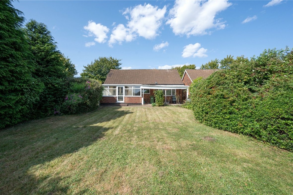 2 Bedroom Bungalow Sold Subject to ContractBungalow Sold Subject to Contract in Robert Avenue, St. Albans, Hertfordshire - View 9 - Collinson Hall