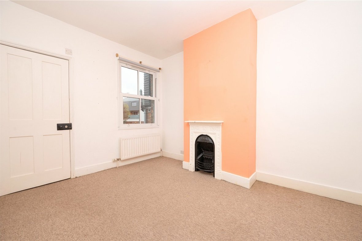 2 Bedroom House To LetHouse To Let in Arthur Road, St. Albans, Hertfordshire - View 11 - Collinson Hall