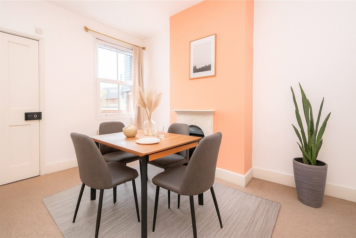 2 Bedroom House To LetHouse To Let in Arthur Road, St. Albans, Hertfordshire - View 2 - Collinson Hall