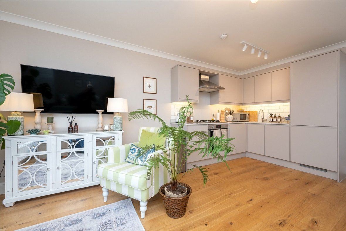 1 Bedroom Apartment For SaleApartment For Sale in Chequer Street, St. Albans, Hertfordshire - View 9 - Collinson Hall