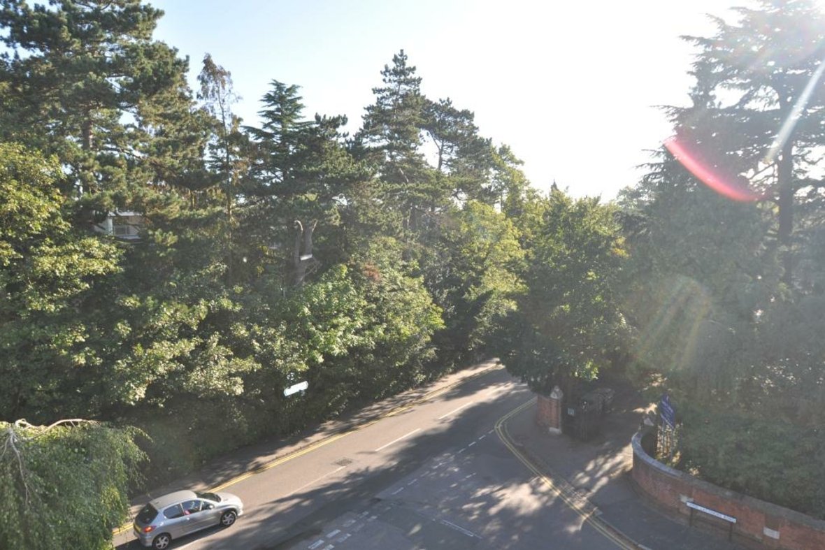 2 Bedroom Apartment Let Agreed in Brooklands Court, Hatfield Road, St Albans - View 11 - Collinson Hall