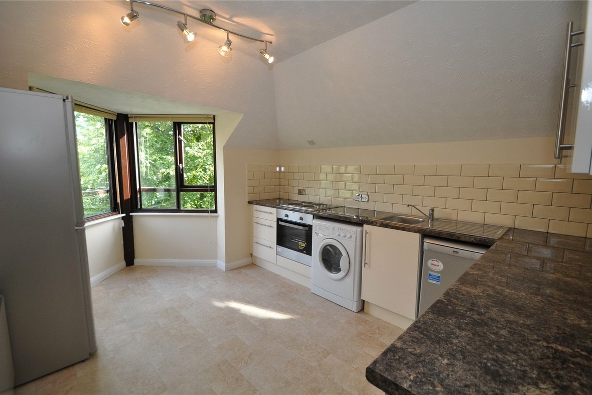 2 Bedroom Apartment Let Agreed in Brooklands Court, Hatfield Road, St Albans - View 2 - Collinson Hall