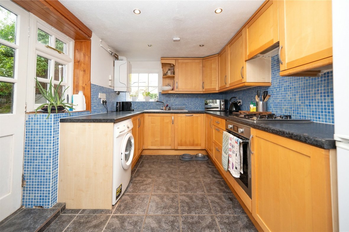 2 Bedroom House Let AgreedHouse Let Agreed in Holywell Hill, St. Albans, Hertfordshire - View 5 - Collinson Hall