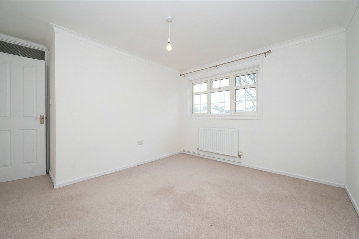 3 Bedroom House Let AgreedHouse Let Agreed in Cell Barnes Lane, St. Albans, Hertfordshire - View 8 - Collinson Hall