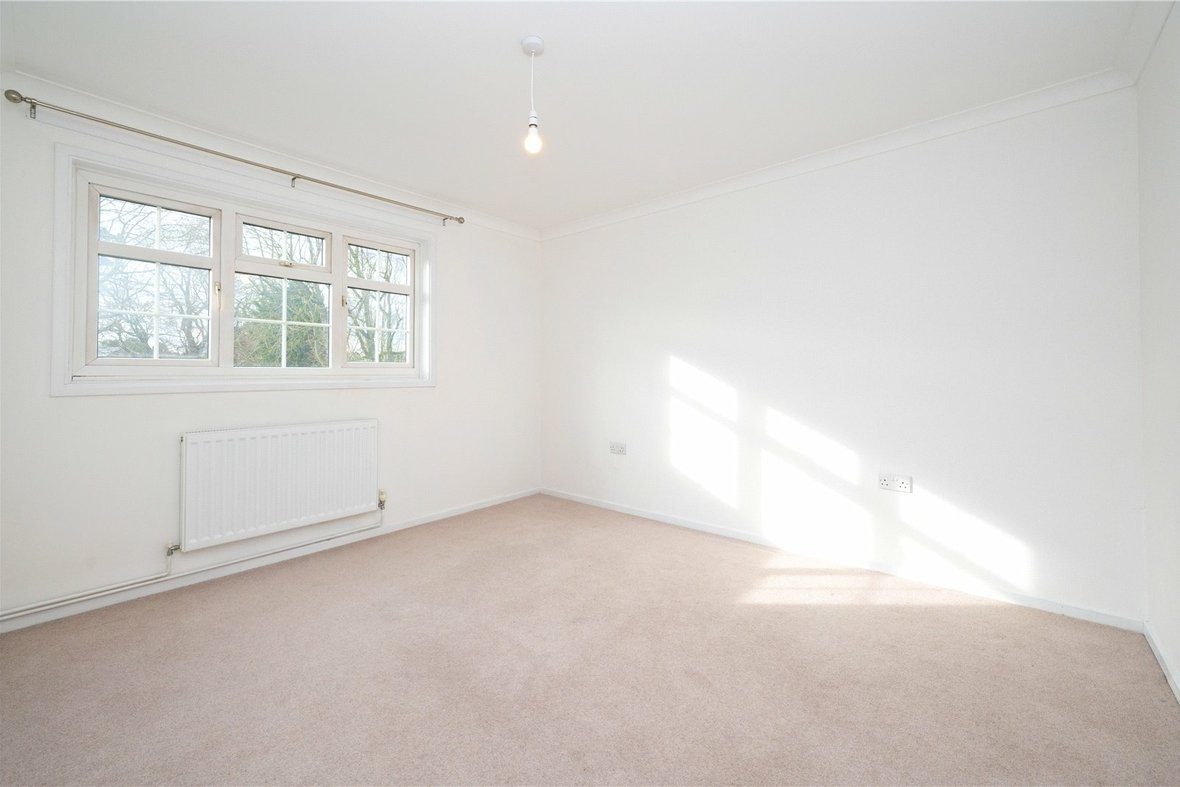 3 Bedroom House Let AgreedHouse Let Agreed in Cell Barnes Lane, St. Albans, Hertfordshire - View 3 - Collinson Hall