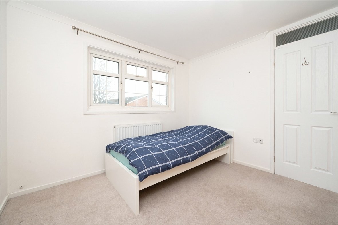 3 Bedroom House Let AgreedHouse Let Agreed in Cell Barnes Lane, St. Albans, Hertfordshire - View 9 - Collinson Hall