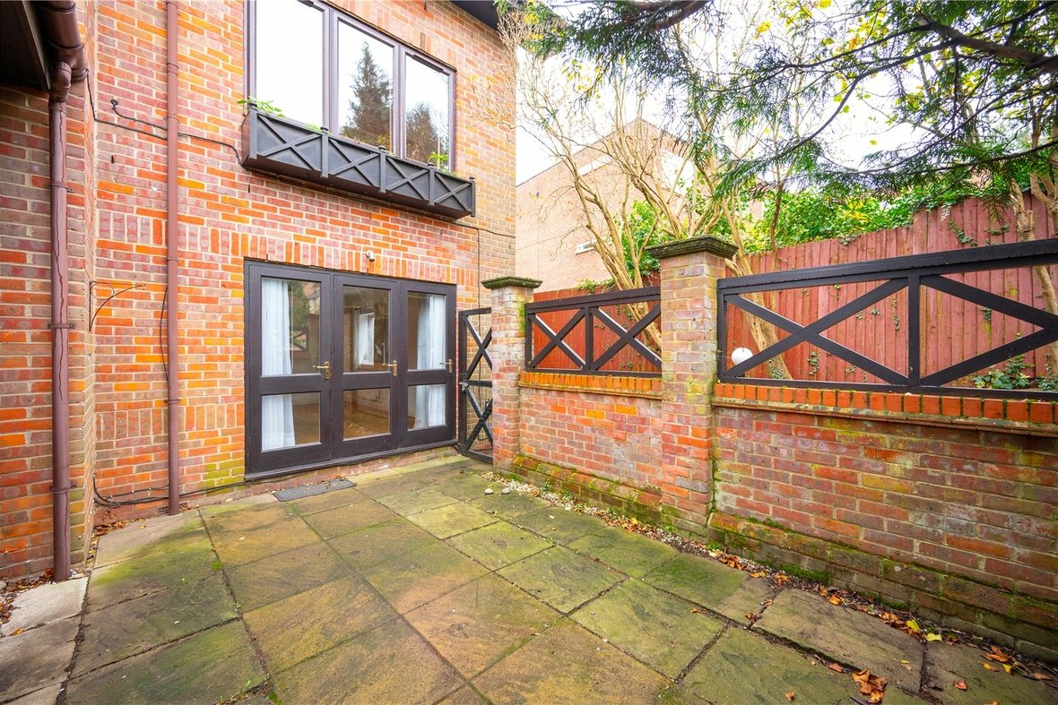 2 Bedroom Apartment Sold Subject to ContractApartment Sold Subject to Contract in Lichfield Place, Lemsford Road, St. Albans - View 13 - Collinson Hall