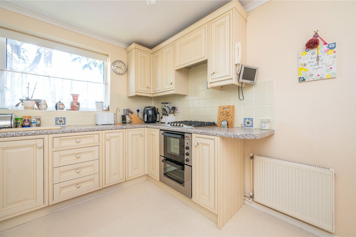 2 Bedroom Maisonette New InstructionMaisonette New Instruction in Cuckmans Drive, St. Albans, Hertfordshire - View 5 - Collinson Hall