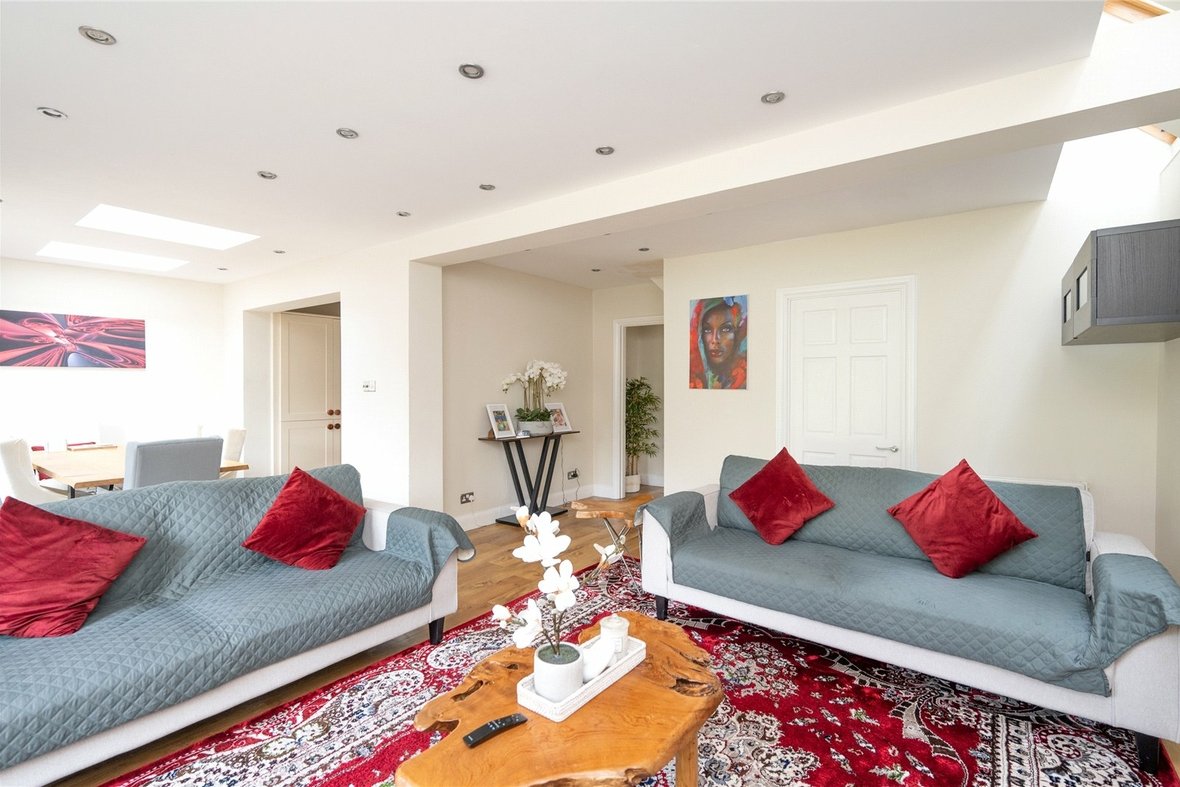 4 Bedroom House For SaleHouse For Sale in Gurney Court Road, St. Albans, Hertfordshire - View 2 - Collinson Hall