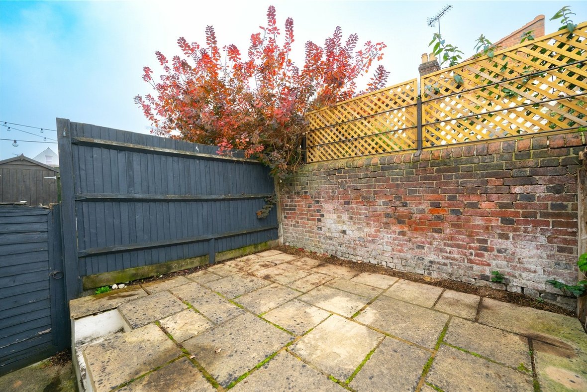 2 Bedroom House Sold Subject to ContractHouse Sold Subject to Contract in Bedford Road, St. Albans, Hertfordshire - View 9 - Collinson Hall