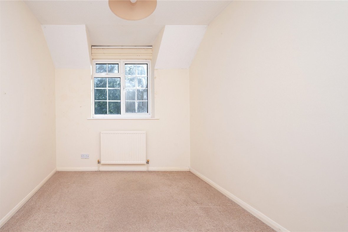 2 Bedroom House New InstructionHouse New Instruction in Wilstone Drive, St. Albans, Hertfordshire - View 10 - Collinson Hall