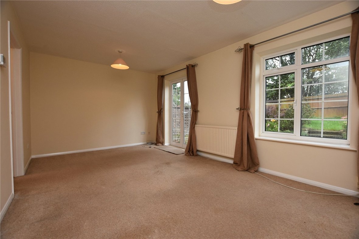 2 Bedroom House Let AgreedHouse Let Agreed in Wilstone Drive, St. Albans, Hertfordshire - View 3 - Collinson Hall