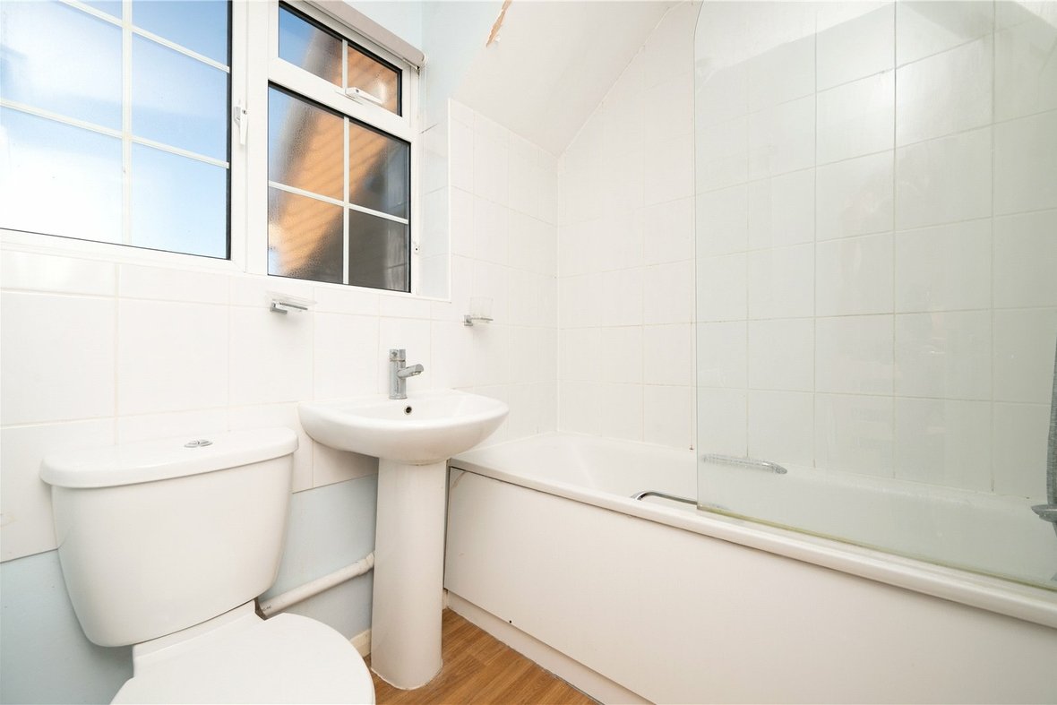 2 Bedroom House New InstructionHouse New Instruction in Wilstone Drive, St. Albans, Hertfordshire - View 6 - Collinson Hall