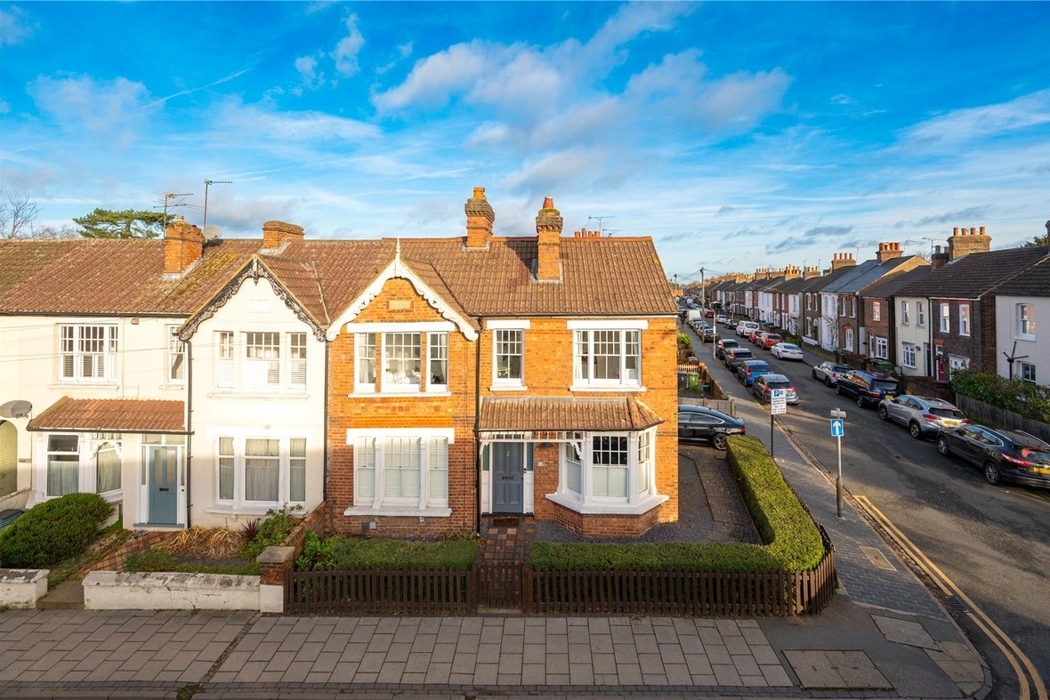 3 Bedroom House Sold Subject to ContractHouse Sold Subject to Contract in Sandpit Lane, St. Albans, Hertfordshire - View 21 - Collinson Hall