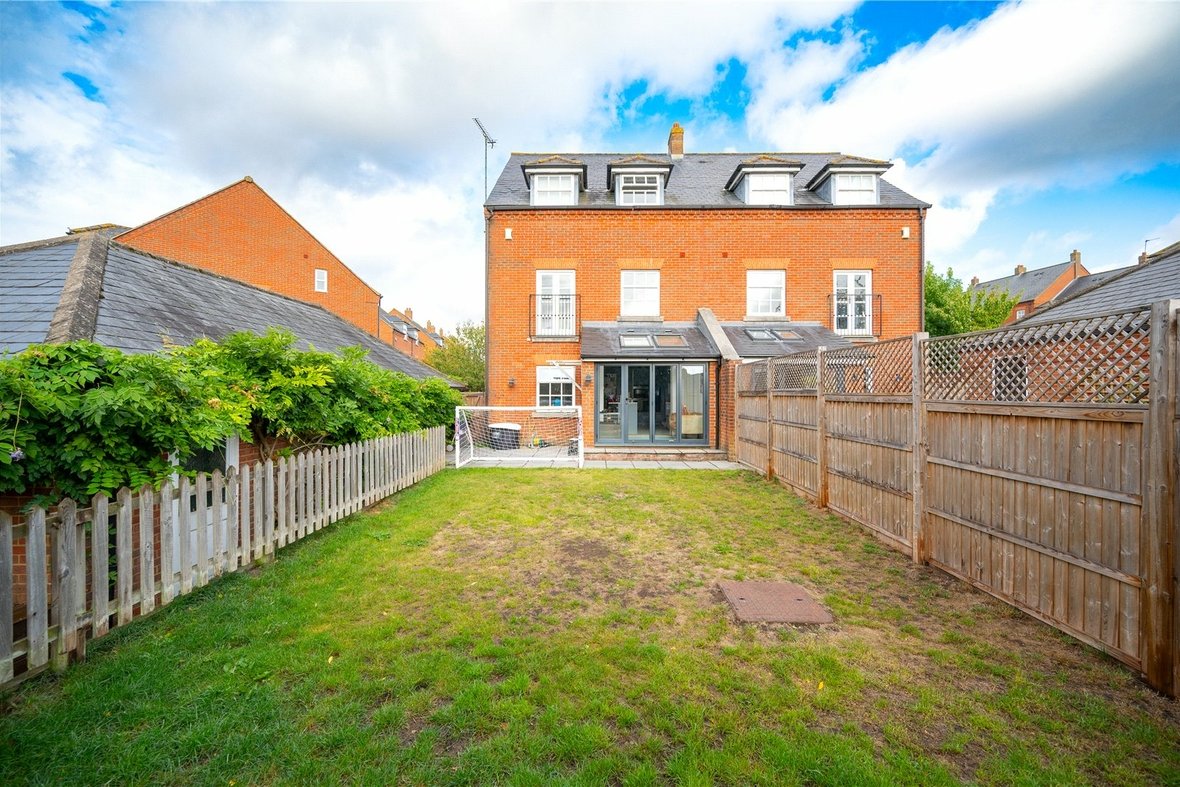 4 Bedroom House For SaleHouse For Sale in Goldsmith Way, St. Albans, Hertfordshire - View 6 - Collinson Hall