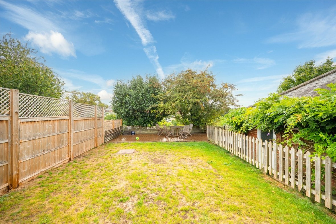 4 Bedroom House For SaleHouse For Sale in Goldsmith Way, St. Albans, Hertfordshire - View 19 - Collinson Hall