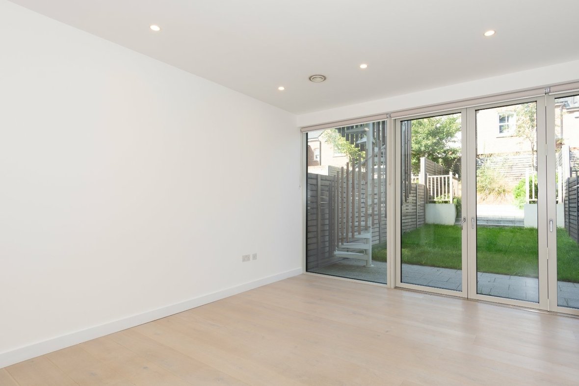 4 Bedroom House Sold Subject to Contract in Gabriel Square, St. Albans - View 15 - Collinson Hall