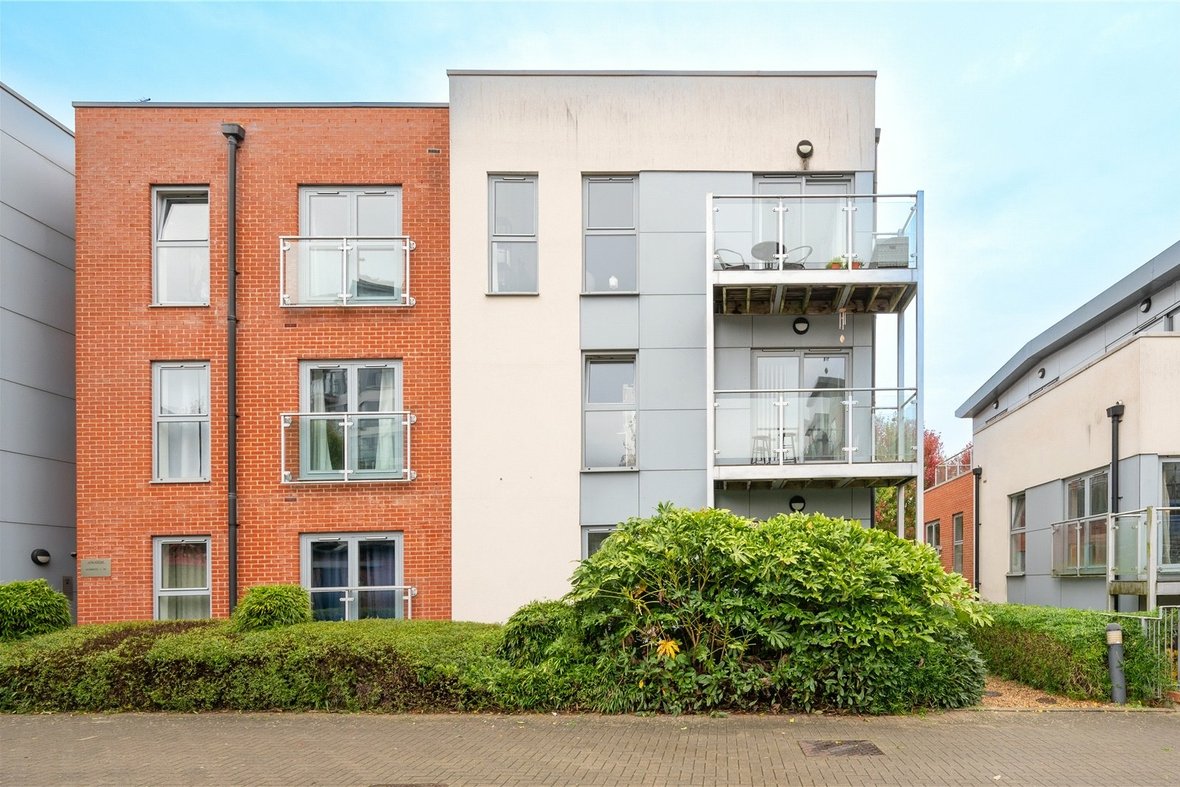 2 Bedroom Apartment New InstructionApartment New Instruction in Charrington Place, St. Albans, Hertfordshire - View 9 - Collinson Hall