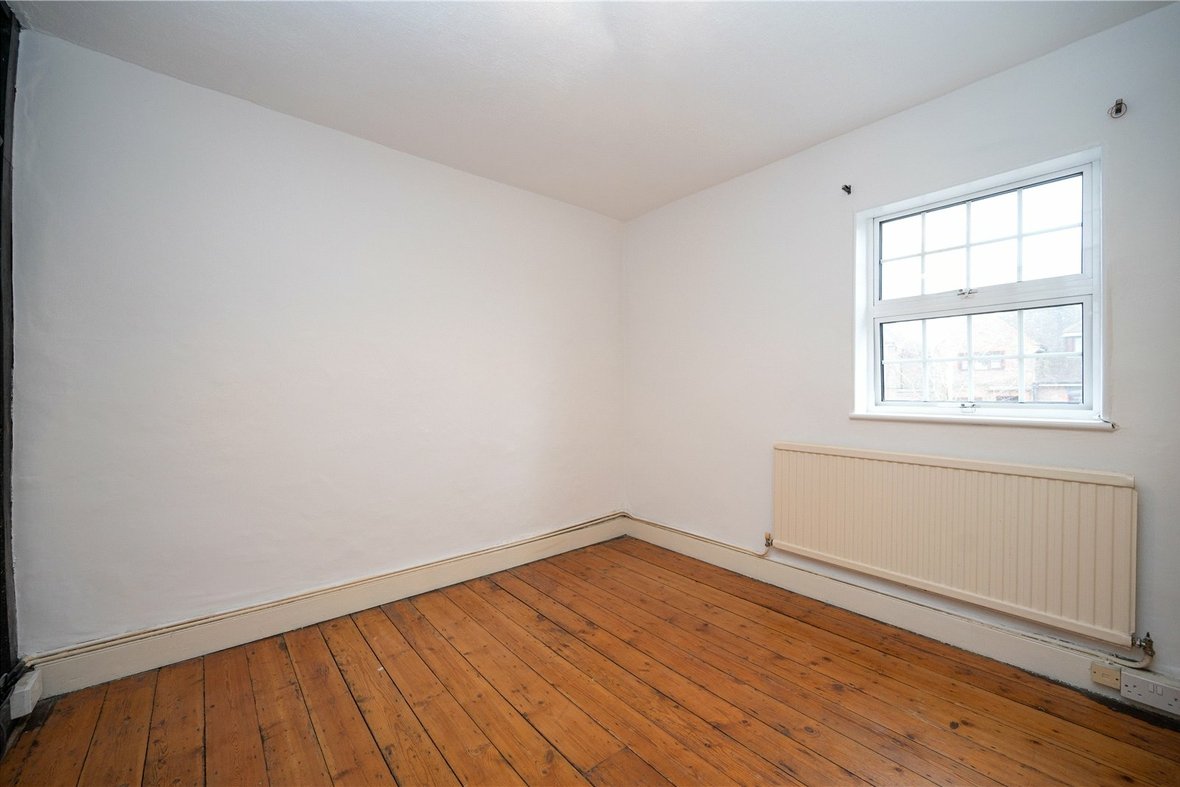 2 Bedroom House Let AgreedHouse Let Agreed in High Street, Sandridge, St. Albans - View 10 - Collinson Hall