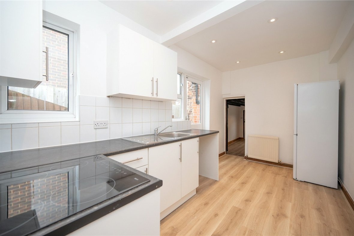 2 Bedroom House Let AgreedHouse Let Agreed in High Street, Sandridge, St. Albans - View 9 - Collinson Hall