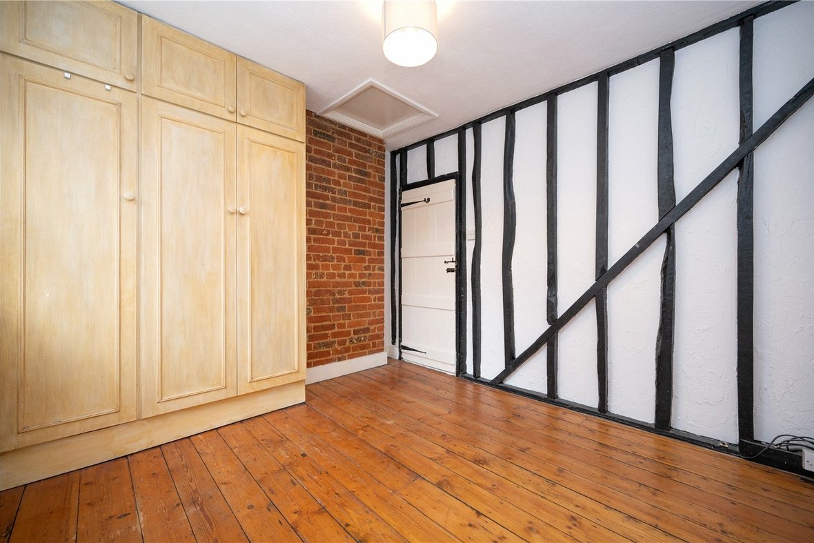 2 Bedroom House Let AgreedHouse Let Agreed in High Street, Sandridge, St. Albans - View 7 - Collinson Hall