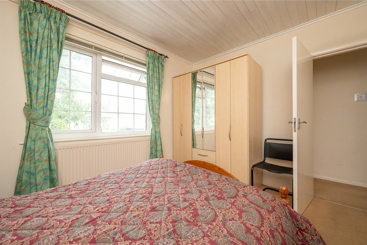 2 Bedroom Maisonette Sold Subject to ContractMaisonette Sold Subject to Contract in Tavistock Avenue, St. Albans, Hertfordshire - View 6 - Collinson Hall