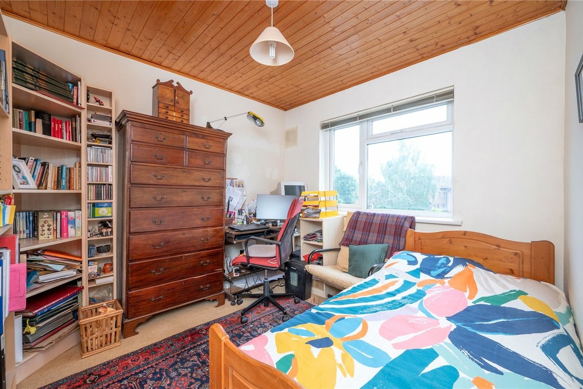 2 Bedroom Maisonette Sold Subject to ContractMaisonette Sold Subject to Contract in Tavistock Avenue, St. Albans, Hertfordshire - View 8 - Collinson Hall