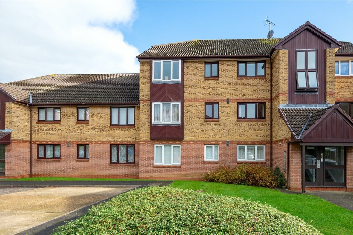 1 Bedroom Apartment New InstructionApartment New Instruction in Hunters Lane, Leavesden, Watford - View 9 - Collinson Hall