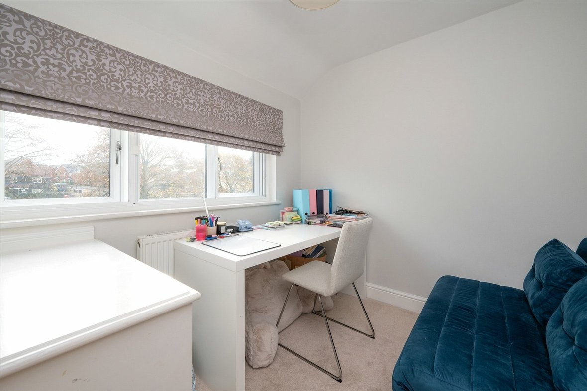 4 Bedroom House For SaleHouse For Sale in Sandpit Lane, St. Albans, Hertfordshire - View 19 - Collinson Hall