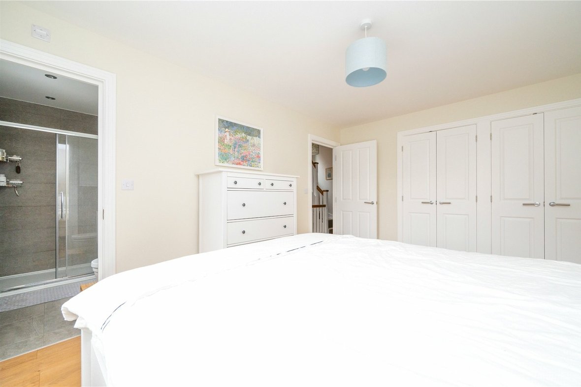 4 Bedroom House To LetHouse To Let in Wain Close, St. Albans, Hertfordshire - View 6 - Collinson Hall