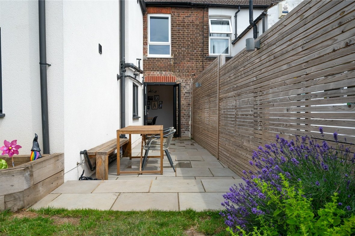 3 Bedroom House Sold Subject to ContractHouse Sold Subject to Contract in Cavendish Road, St. Albans, Hertfordshire - View 8 - Collinson Hall