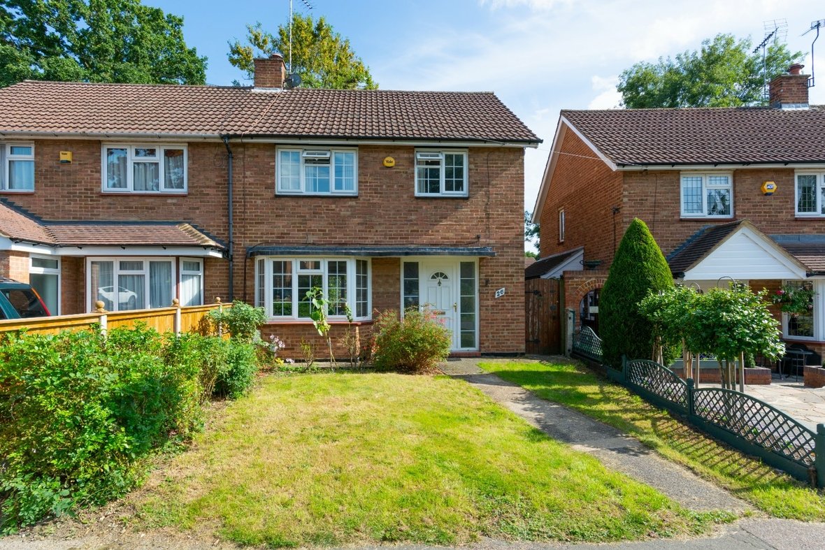 3 Bedroom House Sold Subject to Contract in Hunters Ride, Bricket Wood, St. Albans - View 1 - Collinson Hall