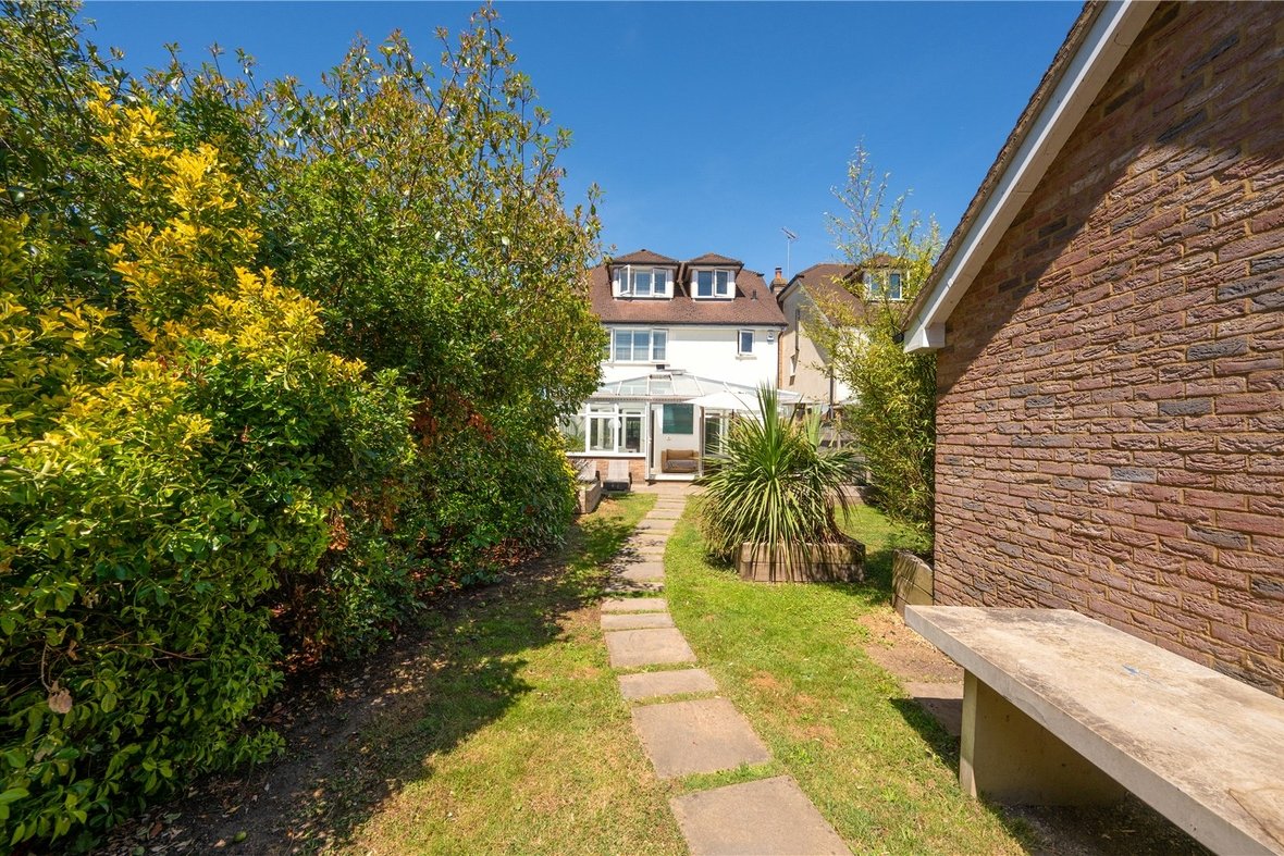 4 Bedroom House For SaleHouse For Sale in Watford Road, Chiswell Green, St Albans - View 9 - Collinson Hall