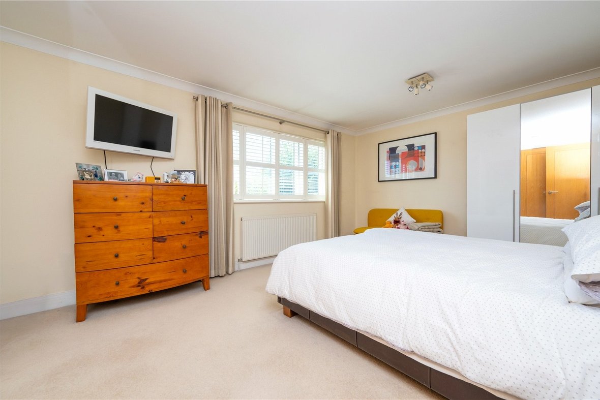 4 Bedroom House For SaleHouse For Sale in Watford Road, Chiswell Green, St Albans - View 6 - Collinson Hall