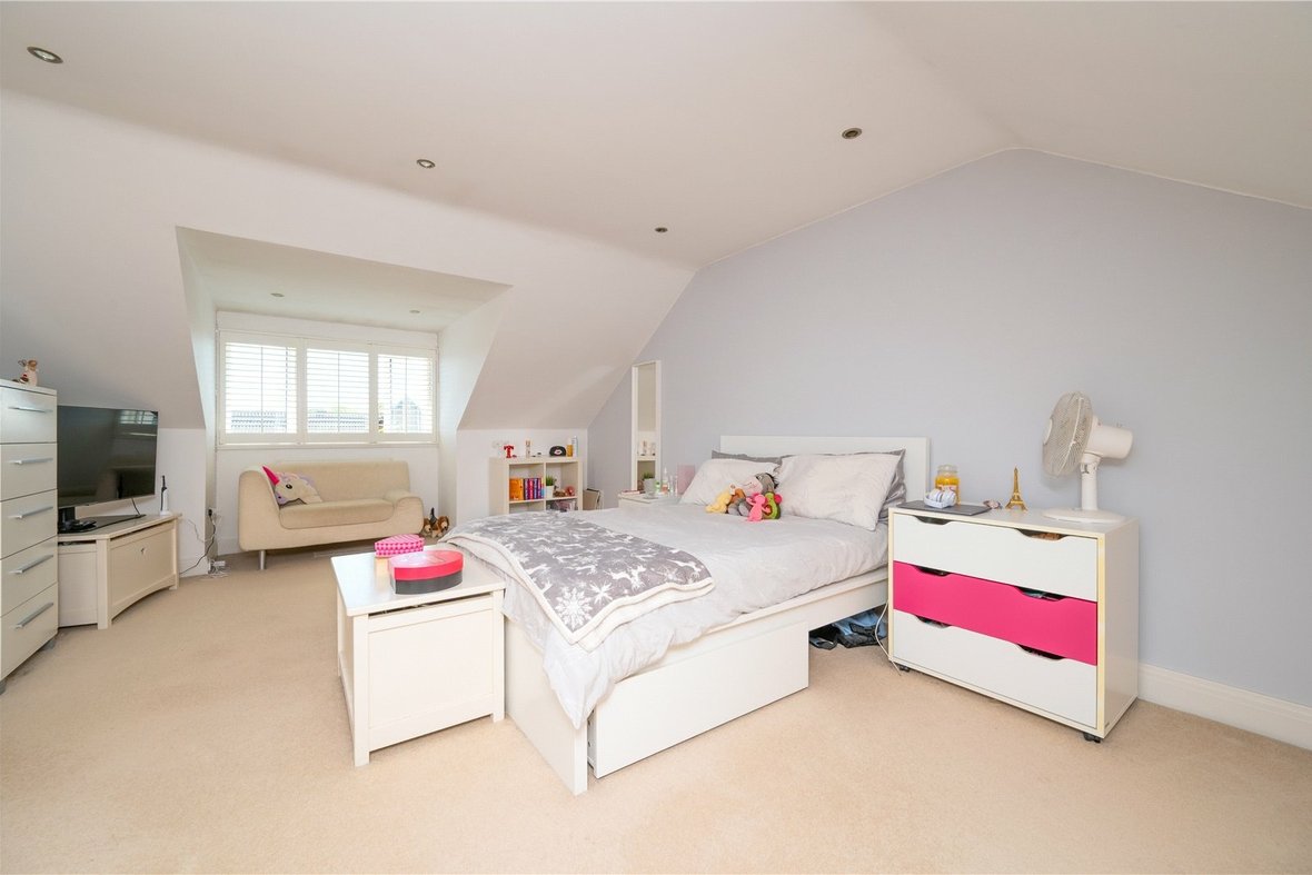 4 Bedroom House For SaleHouse For Sale in Watford Road, Chiswell Green, St Albans - View 18 - Collinson Hall