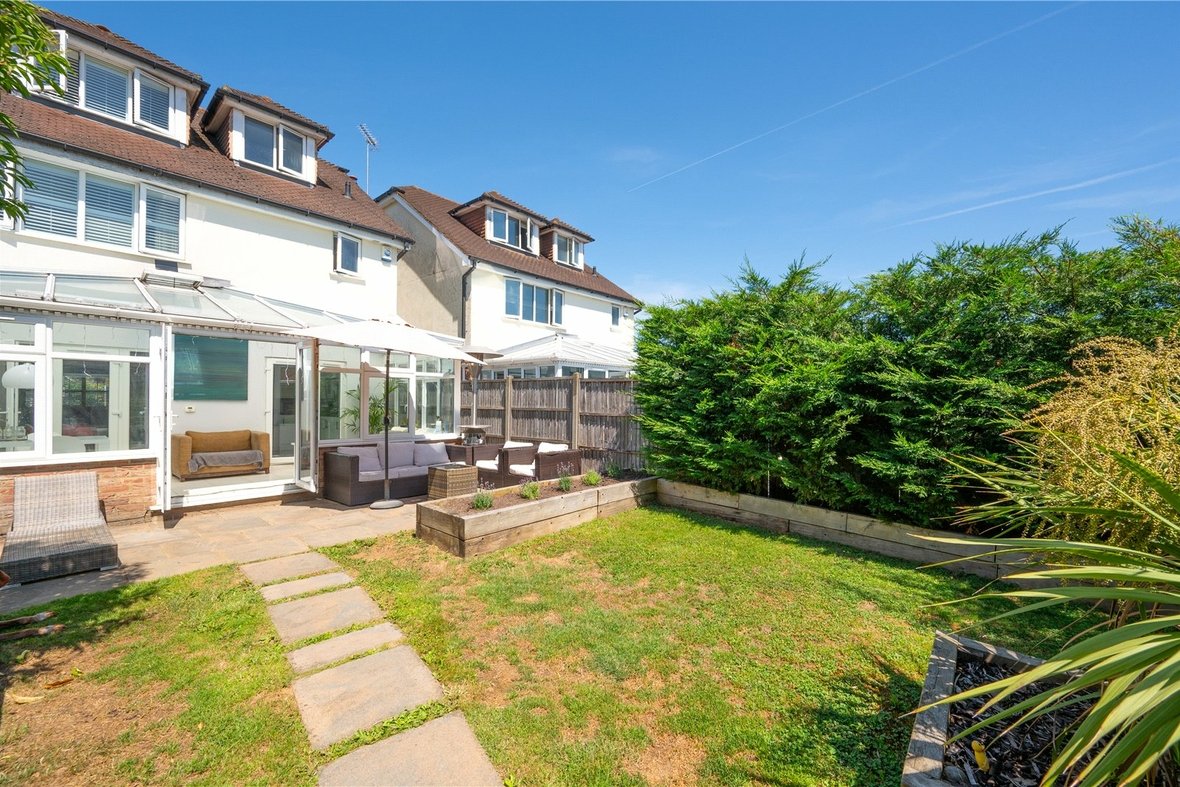 4 Bedroom House For SaleHouse For Sale in Watford Road, Chiswell Green, St Albans - View 15 - Collinson Hall