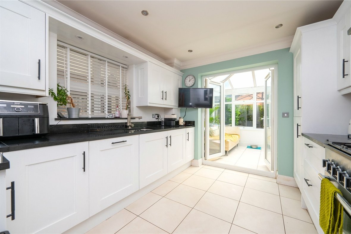 4 Bedroom House For SaleHouse For Sale in Watford Road, Chiswell Green, St Albans - View 3 - Collinson Hall