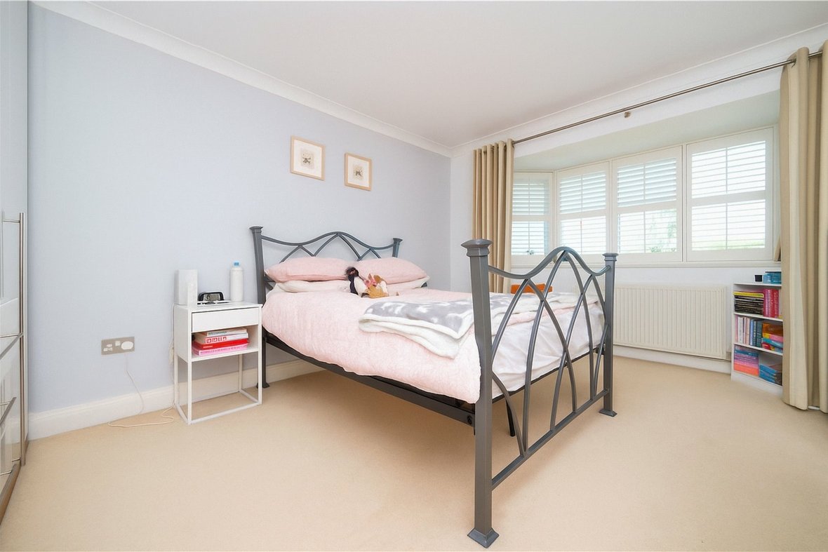 4 Bedroom House For SaleHouse For Sale in Watford Road, Chiswell Green, St Albans - View 14 - Collinson Hall