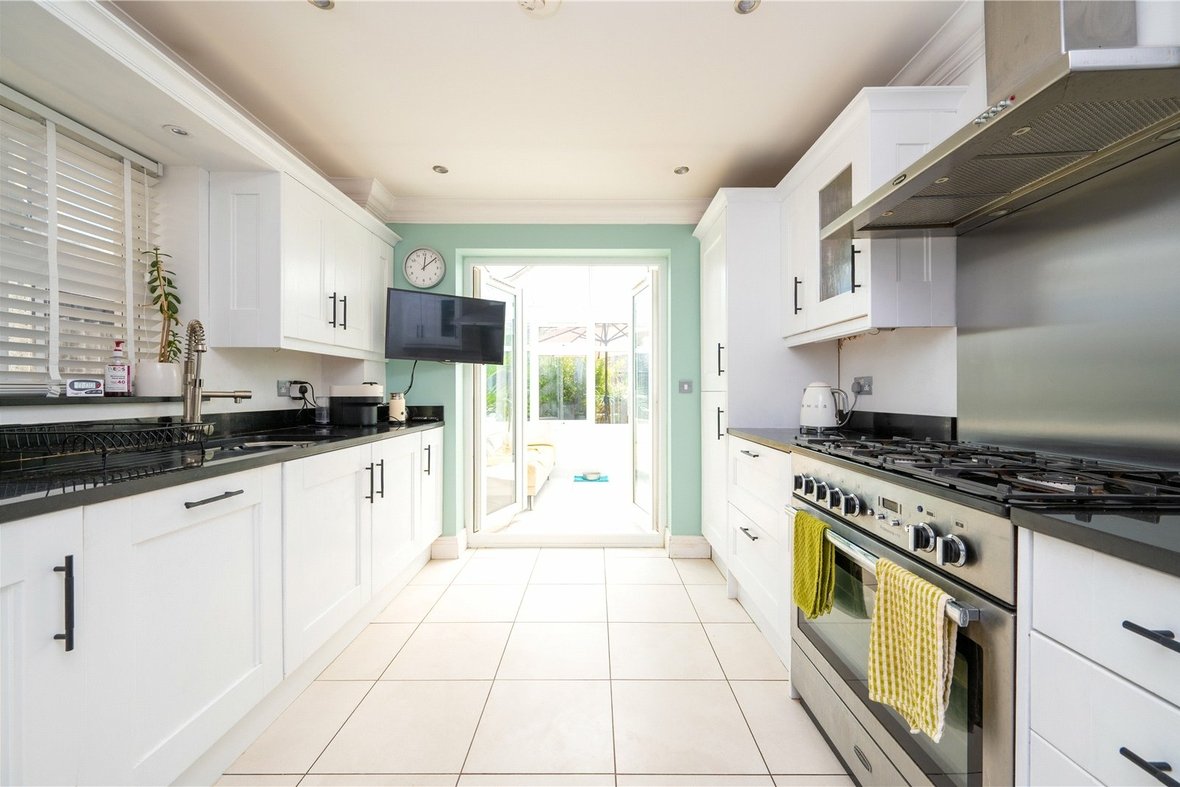 4 Bedroom House For SaleHouse For Sale in Watford Road, Chiswell Green, St Albans - View 21 - Collinson Hall